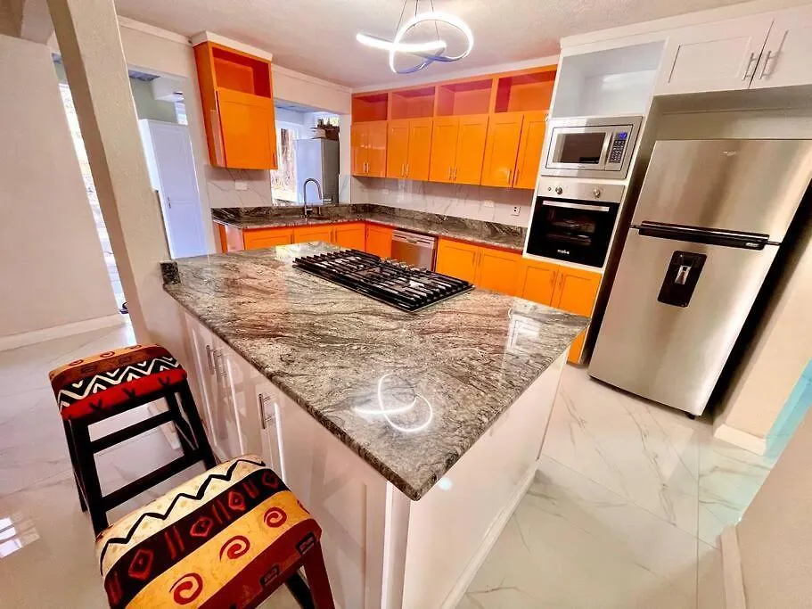 Barbados Exotic Luxury Living Lejlighed Christchurch